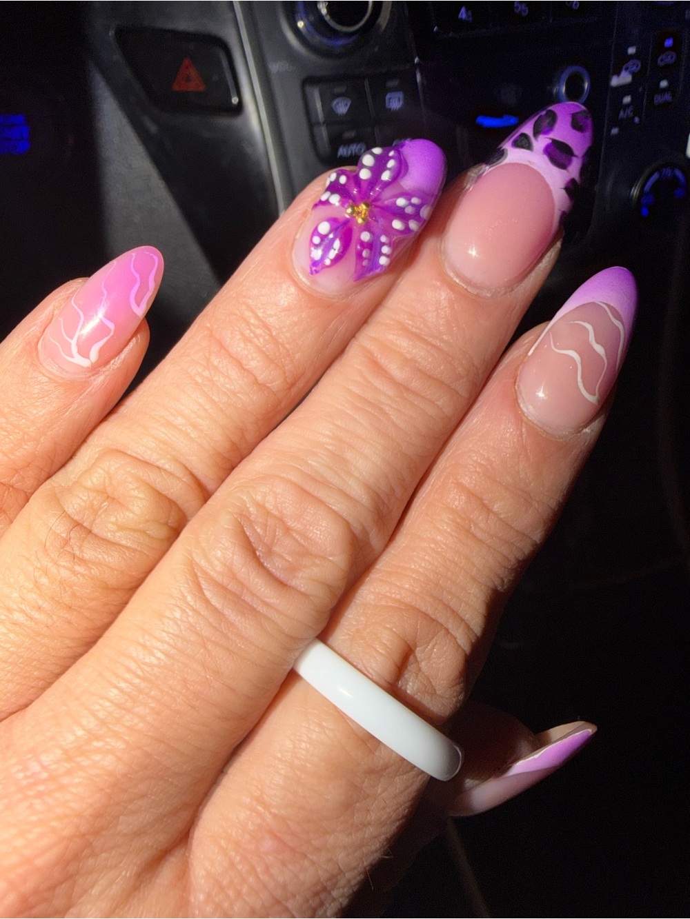 White ceramic ring size 10